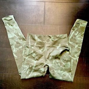 EUC Gymshark Adapt Seamless Leggings Size S